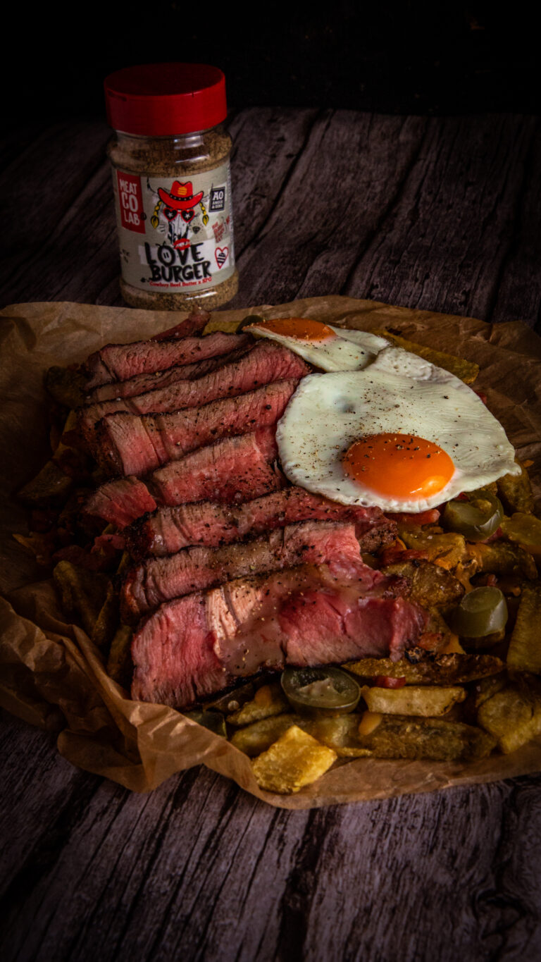 Tierno Ribeye met Loaded Fries van de BBQ