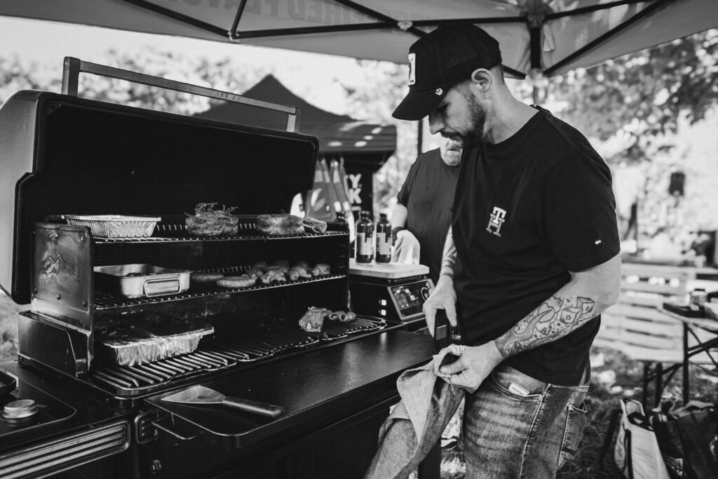 BBQ catering in Utrecht met live cooking smoker